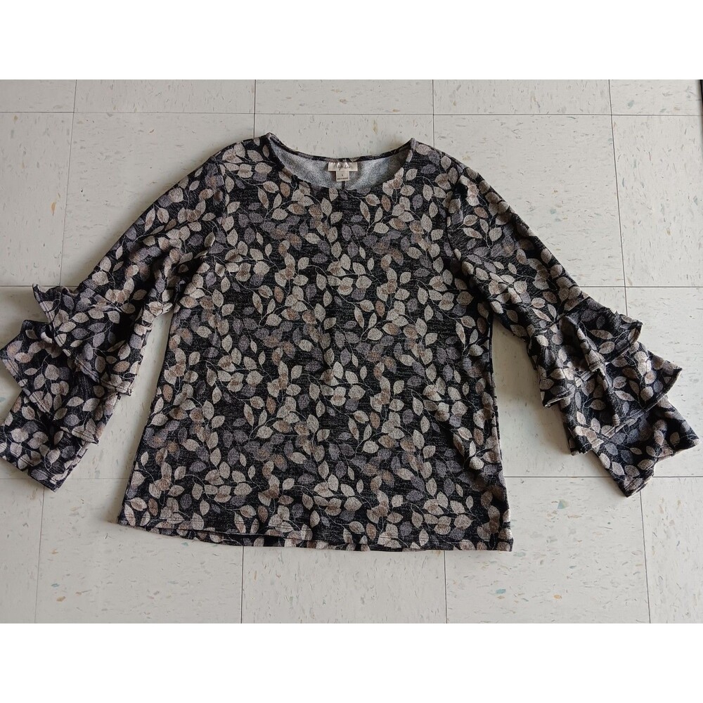 Style & Co Womens  Black Tan Grey Floral Top Large With Cute Ruffle Arms